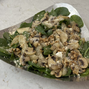 سالاد گلابی با سس گردو